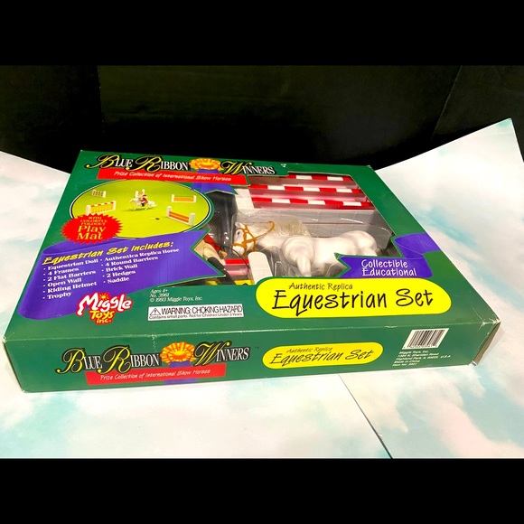 BLUE RIBBON WINNERS VINTAGE 1993 EQUESTRIAN SET HORSE RIDER JUMPS TROPHY SADDLE - Picture 15 of 16